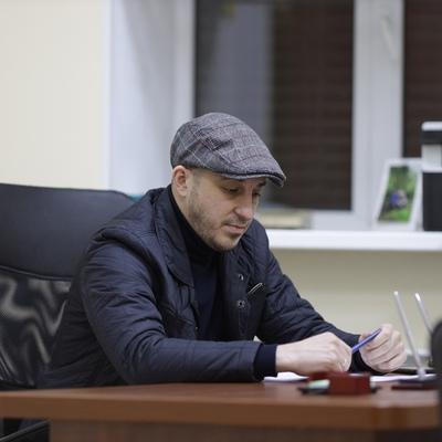 Роман Белый